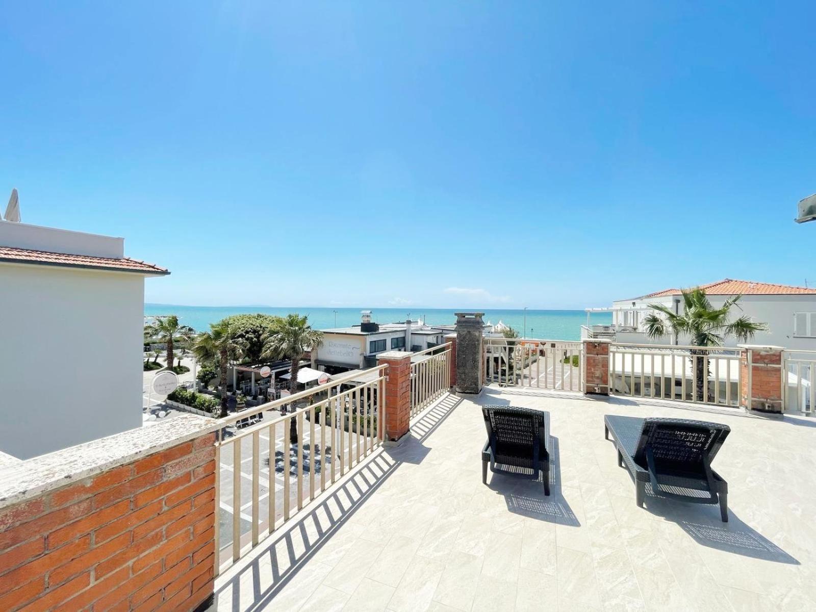 Apartamento Villino Mirella A Marina Di Cecina By Zoom In Earth Exterior foto